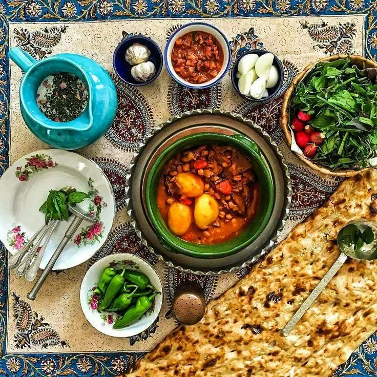 عکس تزیین آبگوشت سنتی
