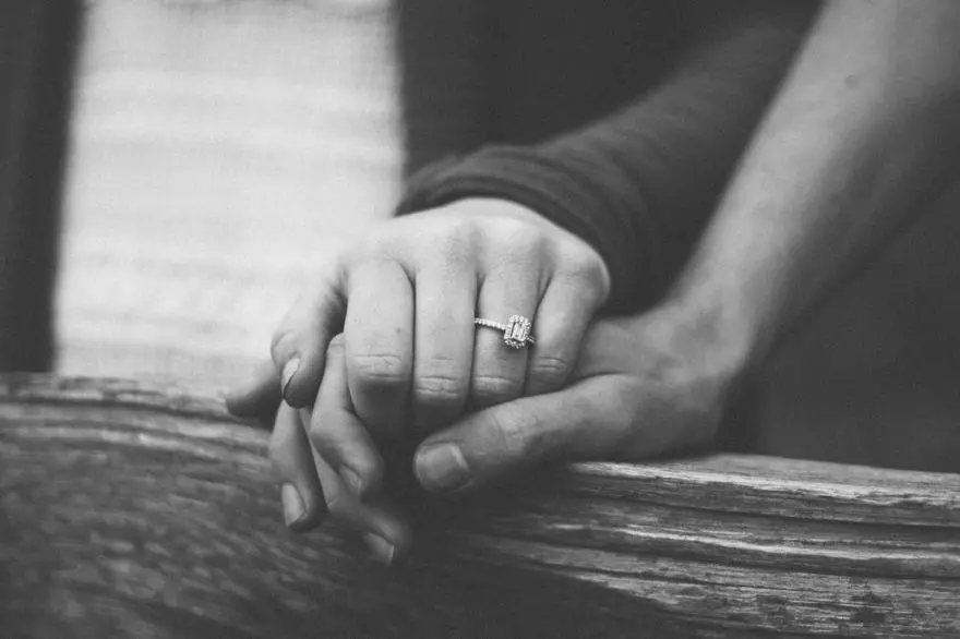 عکس عاشقانه ی سیاه و سفید