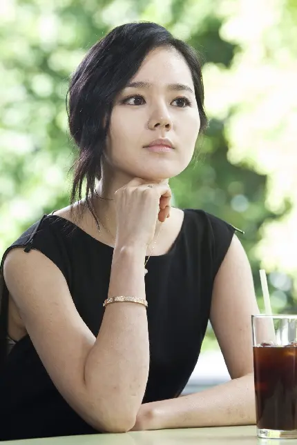 دانلود عکس هان گا این بازیگر زیبای کره ای با کیفیت بالا