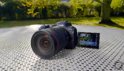 عکس و ویژگی های دوربین Canon EOS R6