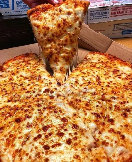 عکس پیتزا خیلی خوشمزه