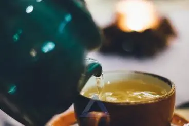 فنجان چوبی برای سرو چایی
