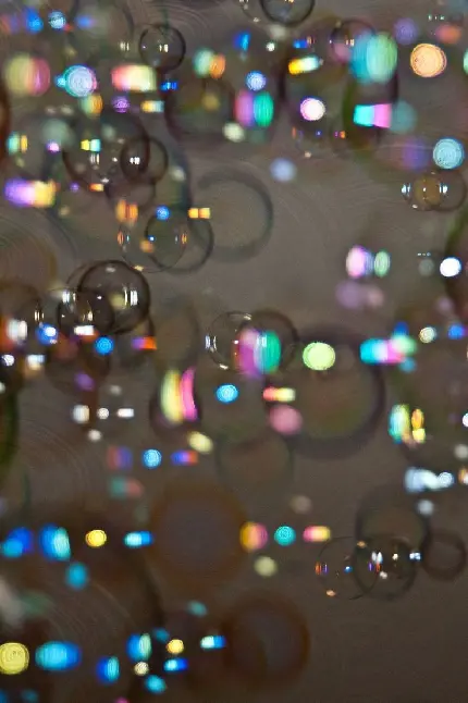 دانلود عکس پروفایل حباب های درخشان و رنگارنگ