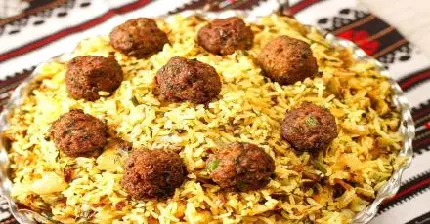 کلم پلو معروف ترین غذای شیرازی