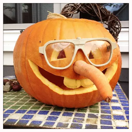 عکس کدو تنبل خندان با دیزاین بامزه برای هالووین