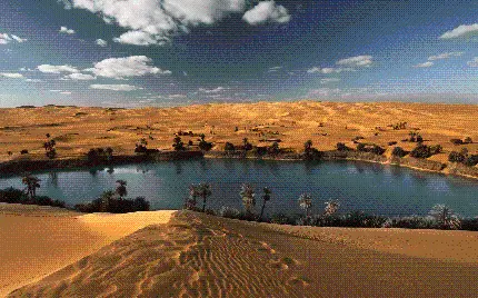 عکس برکه آب در بیابان