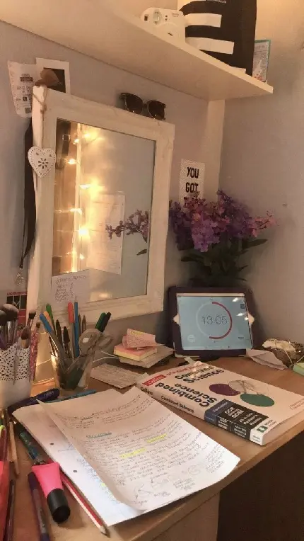 عکس درس خواندن برای پروفایل