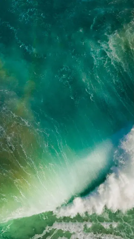 تصویر زمینه موج دریا برای آیفون 7
