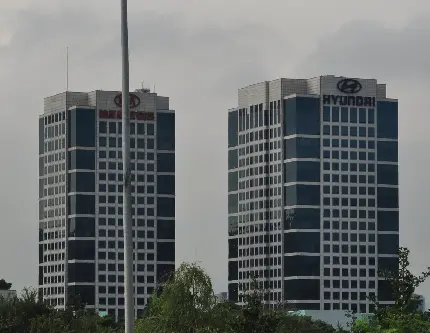 عکس ساختمان شرکت خودرو سازی هیوندای