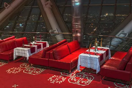 عکس رستوران گردان برج میلاد با چشم اندازی بی نظیر