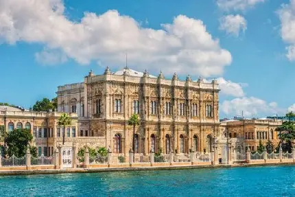 عکس کاخ زیبا و مجلل دلما باغچه در استانبول