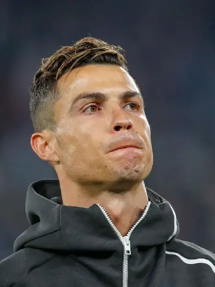 عکس رونالدو با جام در رئال مادرید