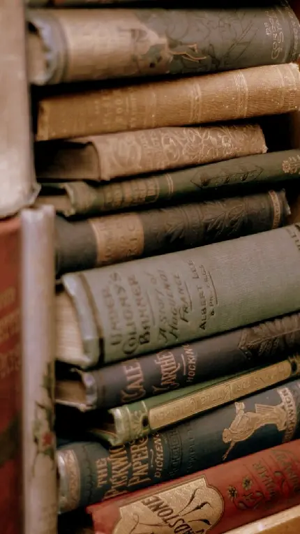 دانلود والپیپر با کیفیت از تعداد زیادی کتاب قدیمی زیبا
