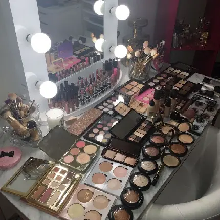 بک گراند محصولات پوستی