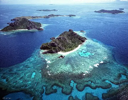 تصویر جزیره ی فیلم دور افتاده
