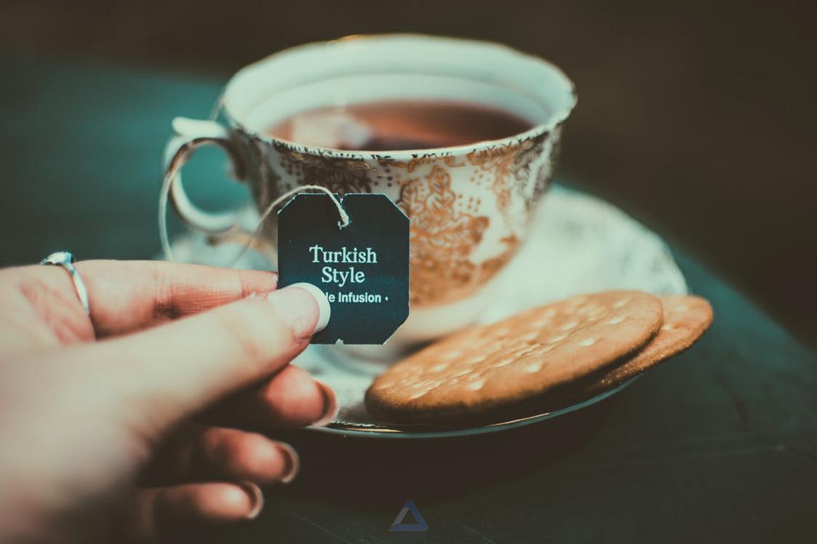 عکس یک فنجان چایی ترکیه ای خوشمزه