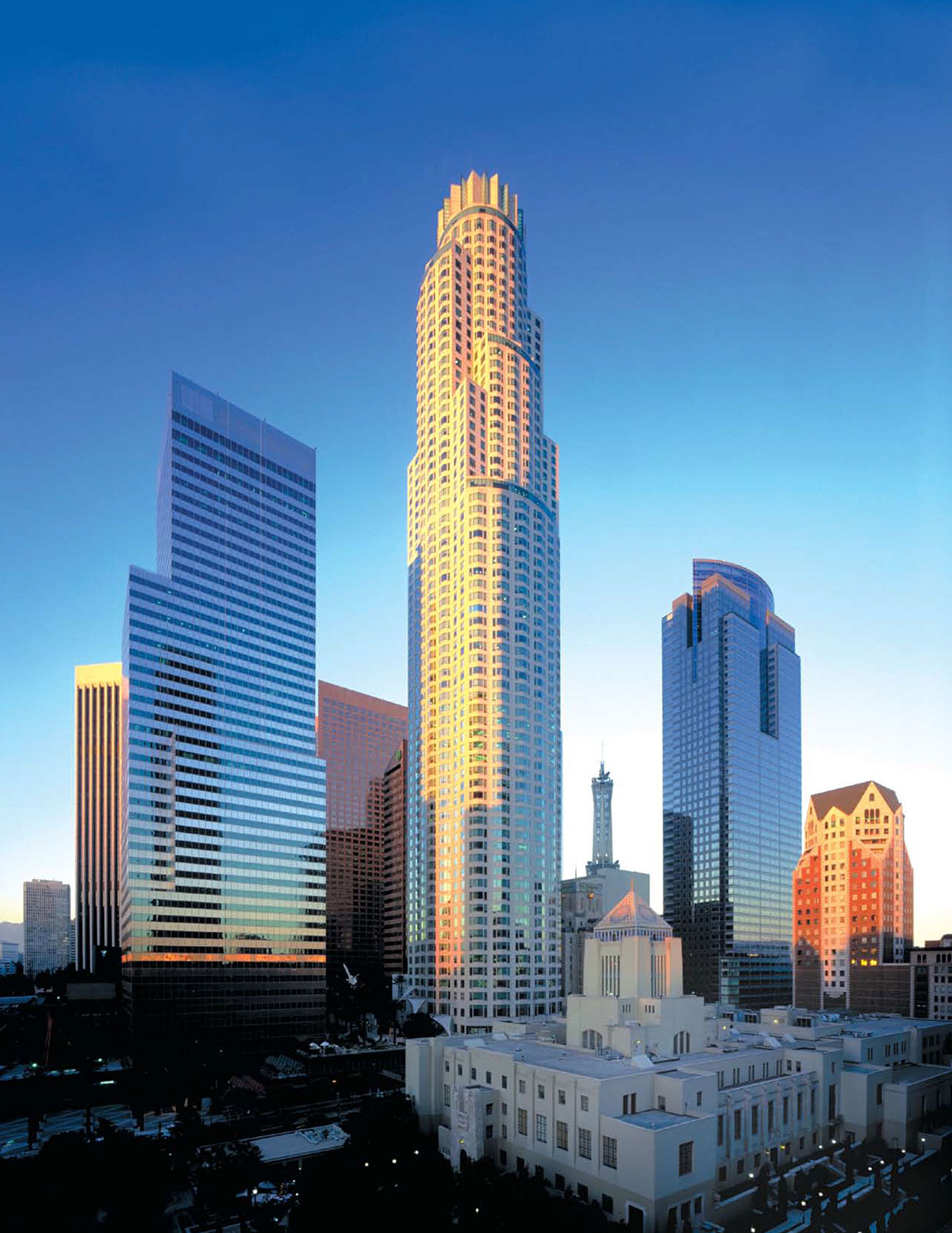 عکس برج یو اس بانک در کالیفرنیا