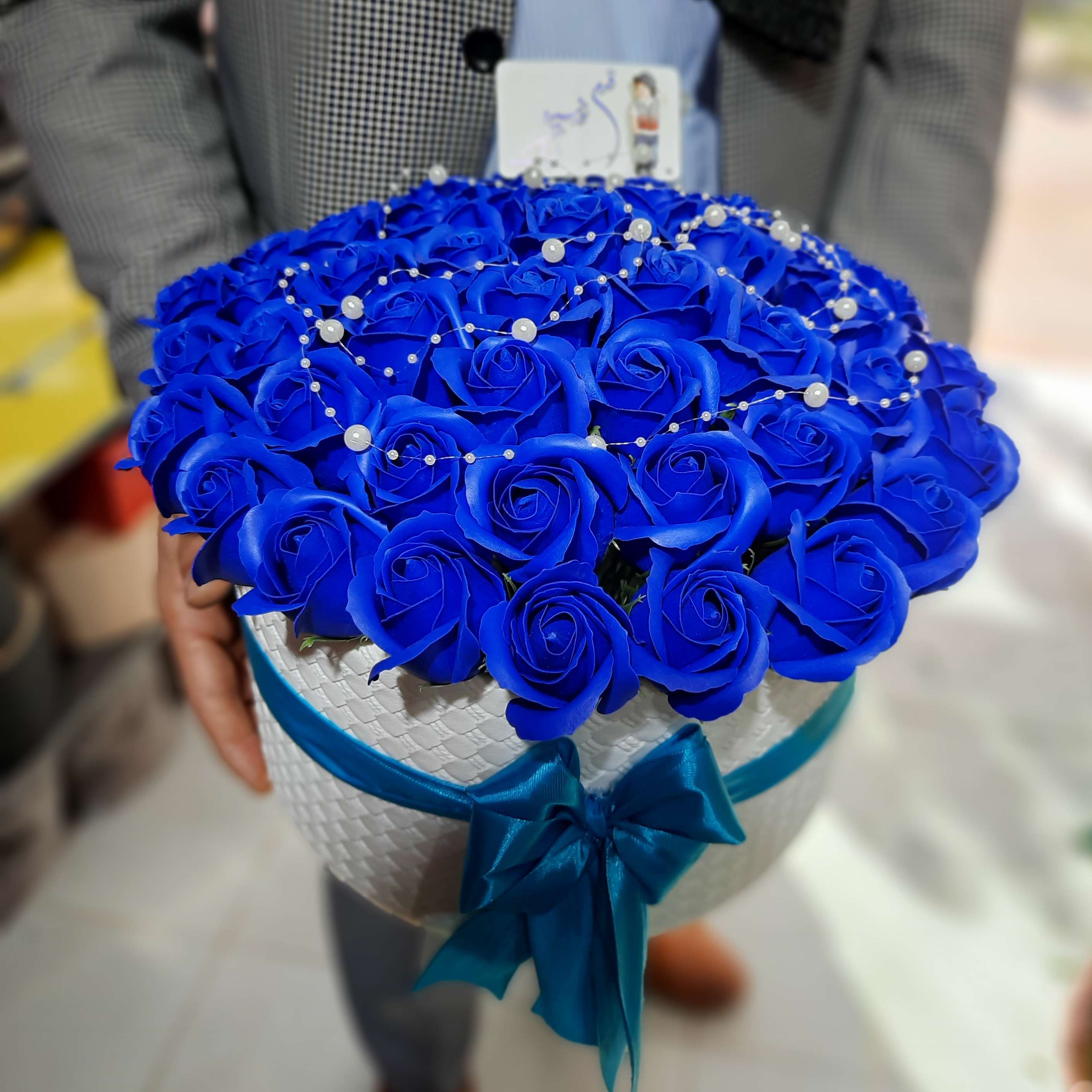 تصویر باکس گل رز آبی
