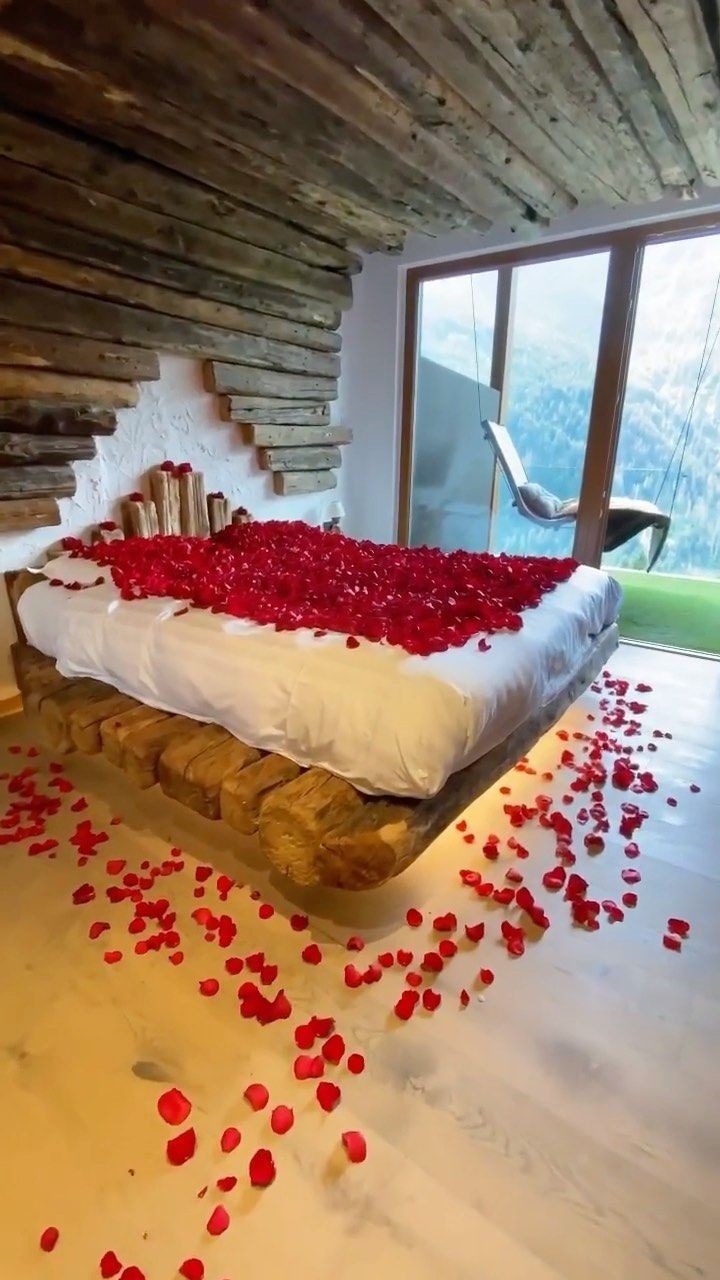 عکس از اتاق ماه عسل با دیزاین رمانتیک
