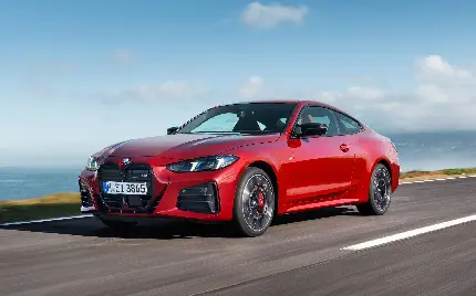 بک‌گراند سرعت BMW M4 CS مدل 2025