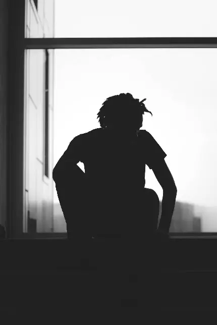 زیباترین عکس سیلوئت مرد در تاریکی