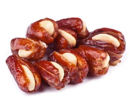 تصویر PNG خوشه خرما با جزئیات دقیق