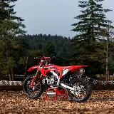 چاپ قاب موبایل و گوشی تصویر زمینه هوندا CRF 250 قرمز در مسابقات کراس