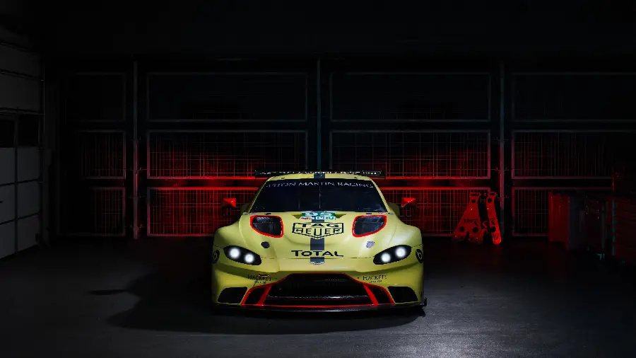 والپیپر استون مارتین Vantage GTE 2018