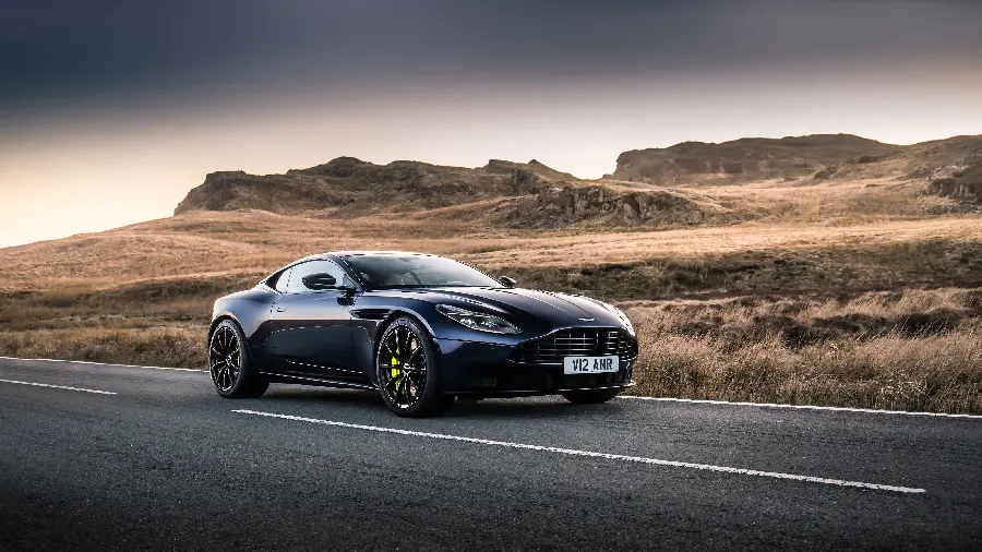 والپیپر استون مارتین DB11 AMR 2018 با کیفیت 4K