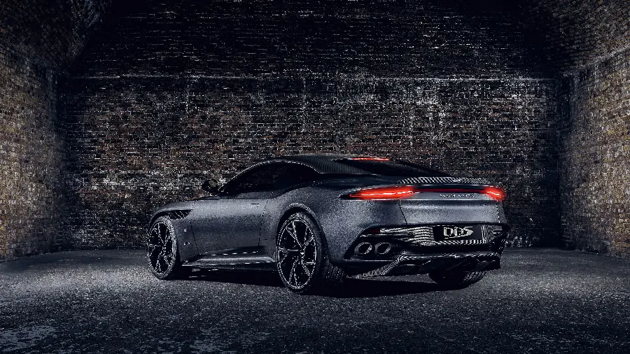 تصویر خیره کننده استون مارتین dbs سوپرلگرا 007 ادیشن 2020 با کیفیت 5k