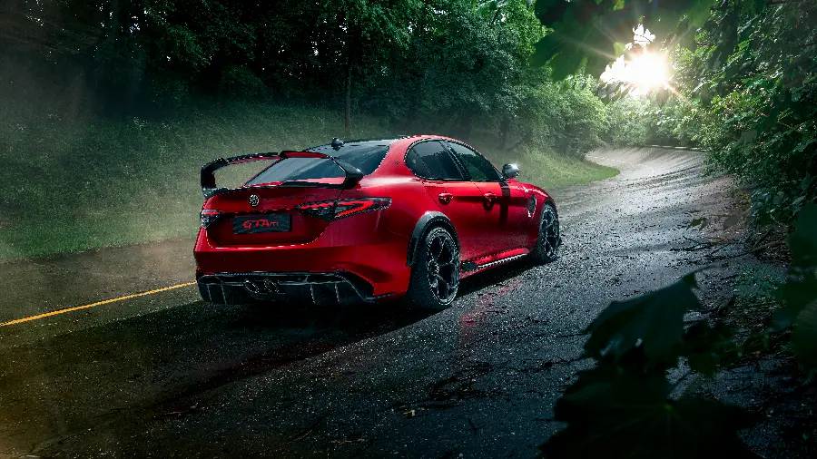 تصویر آلفارومئو Giulia GTAm 2021 با کیفیت 5K