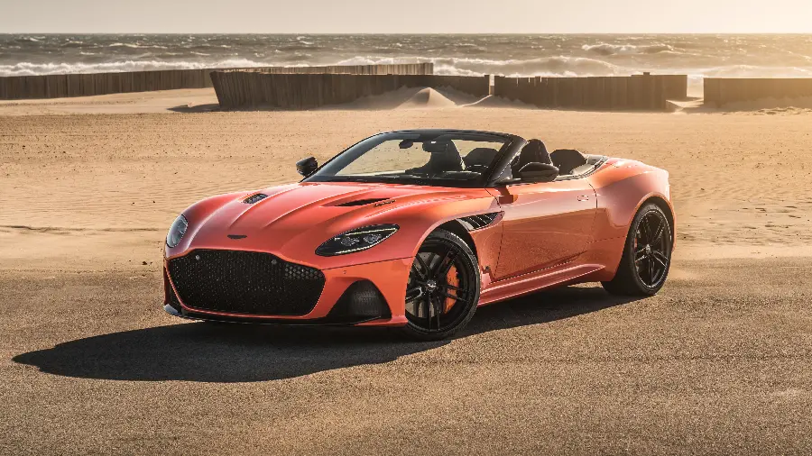 عکس خیره کننده استون مارتین DBS Superleggera Volante