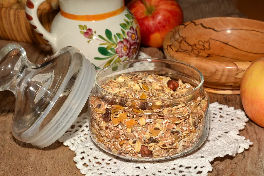 عکس میوسلی صبحانه سالم و خوشمزه با کیفیت بالا