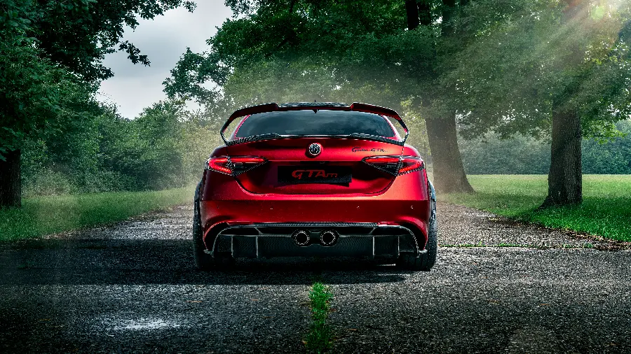 عکس آلفارومئو Giulia GTAm 2021 با کیفیت 5K