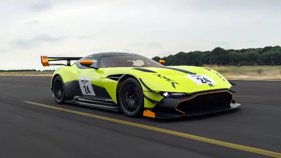 تصویر مسابقه ای استون مارتین Vulcan AMR Pro