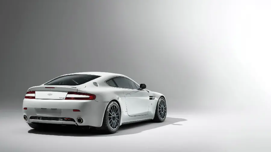 عکس استون مارتین Vantage GT4 2014 با کیفیت HD برای والپیپر