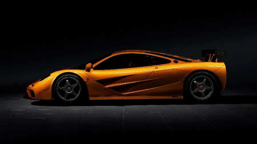 تصویر McLaren F1 با پس زمینه تاریک و کیفیت 5K