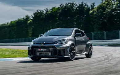 بک‌گراند خیره‌کننده تویوتا GR Yaris با کیفیت بالا