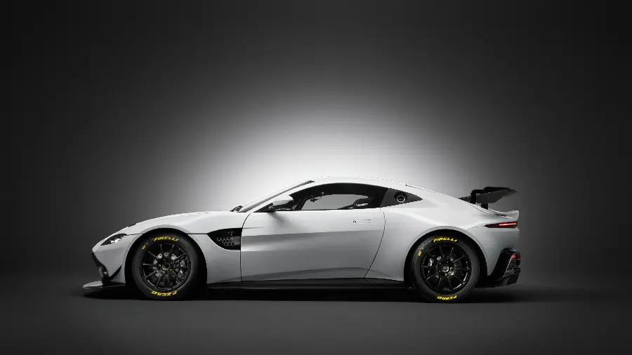 والپیپر جذاب استون مارتین GT4 با رزولوشن 5k