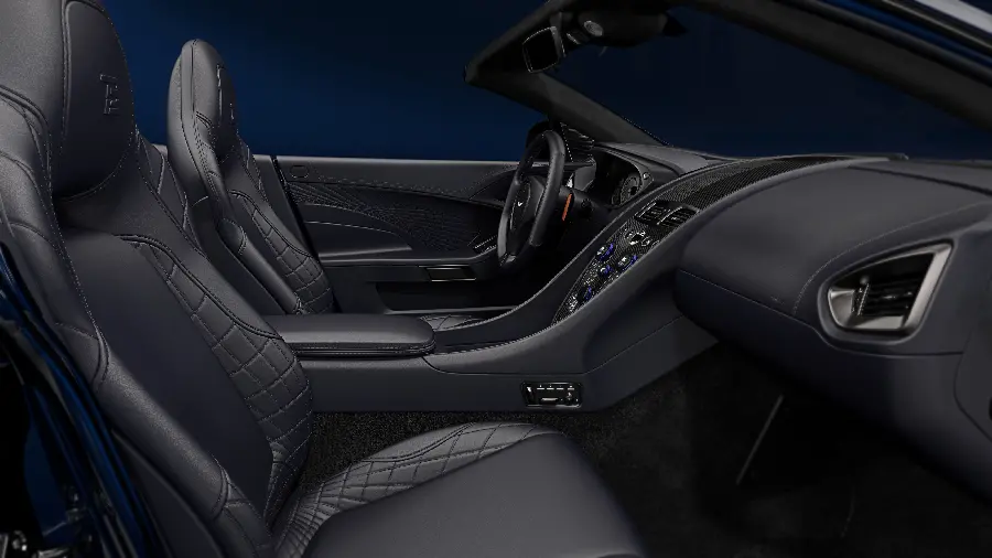 تصویر داخلی استون مارتین Vanquish S Volante