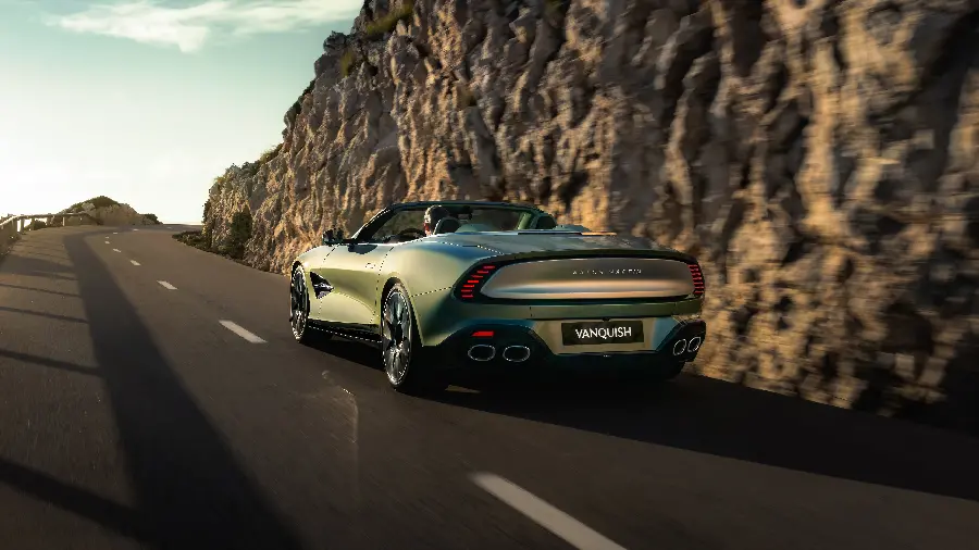 تصویر جذاب استون مارتین ونکوئیش Volante 2025
