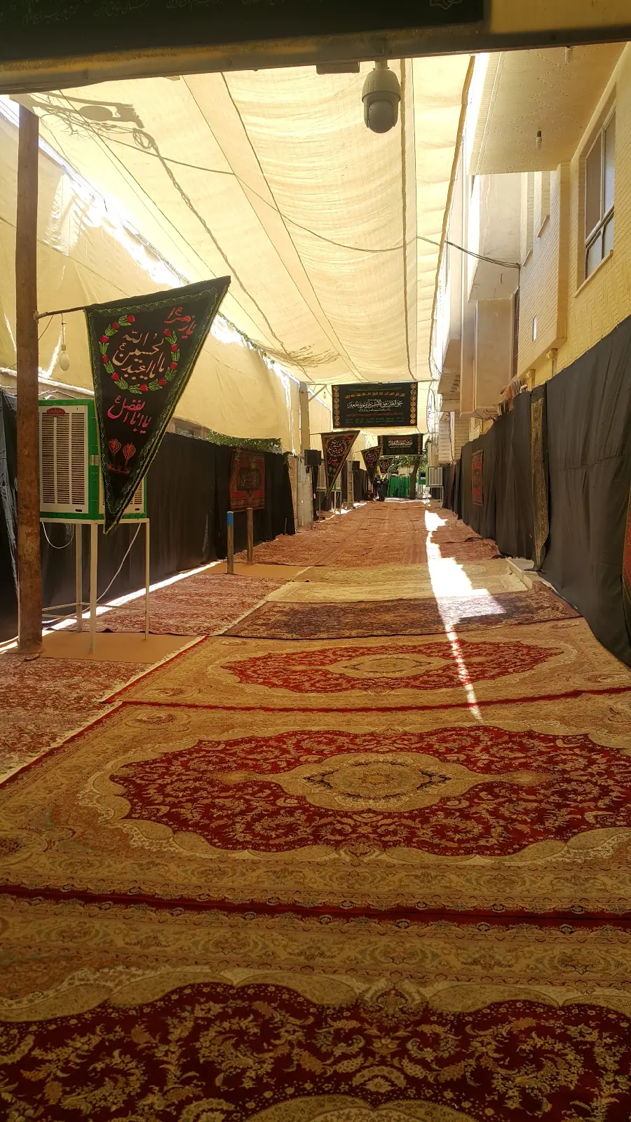 تصویر کوچه حسینیه با کیفیت بالا و معماری سنتی