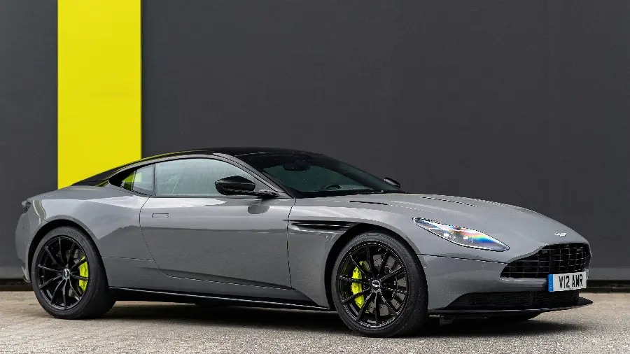 تصویر بی نظیر استون مارتین DB11 AMR با کیفیت 4K