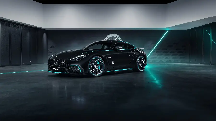 خیره‌کننده‌ترین عکس مرسدس AMG GT63 با کیفیت 4K