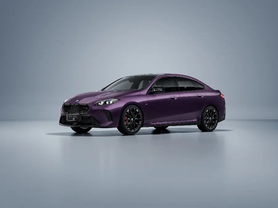 عکس جذاب بی ام و M235L xDrive
