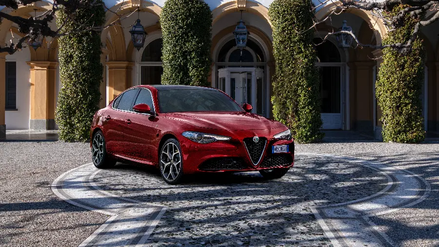 عکس آلفارومئو Giulia TI 6C Villa d'Este 2021 با کیفیت 5K