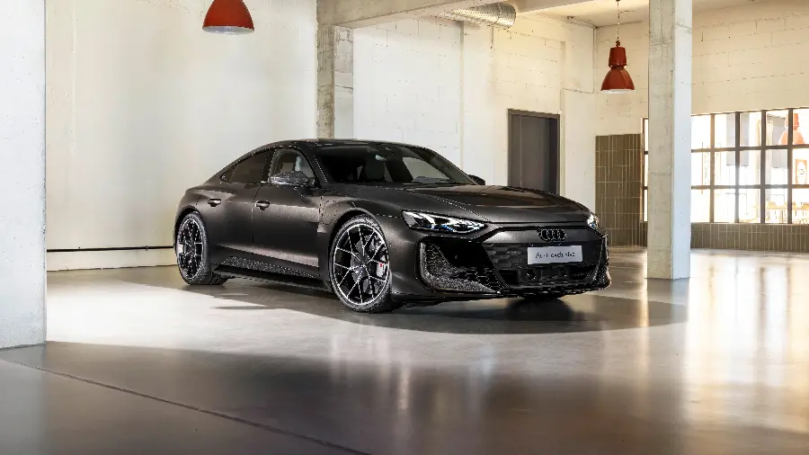 عکس آئودی RS ای-ترون GT با کیفیت بالا