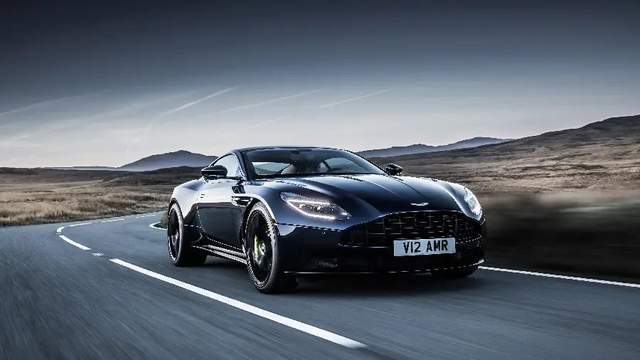 والپیپر ماشین استون مارتین DB11 AMR مدل 2018 با کیفیت 4K