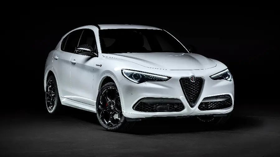 عکس آلفارومئو Stelvio Veloce TI 2020 با کیفیت 5K