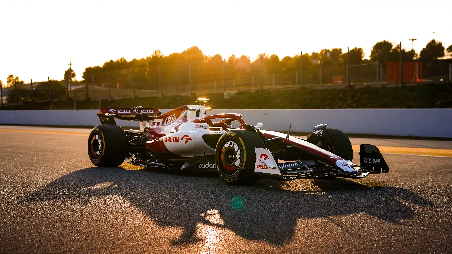 تصویر آلفارومئو C42 2022 Formula One Car با کیفیت 4K